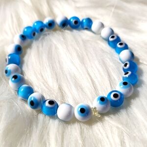 By Crafty_Korner Hand crafted beaded glass bracelet